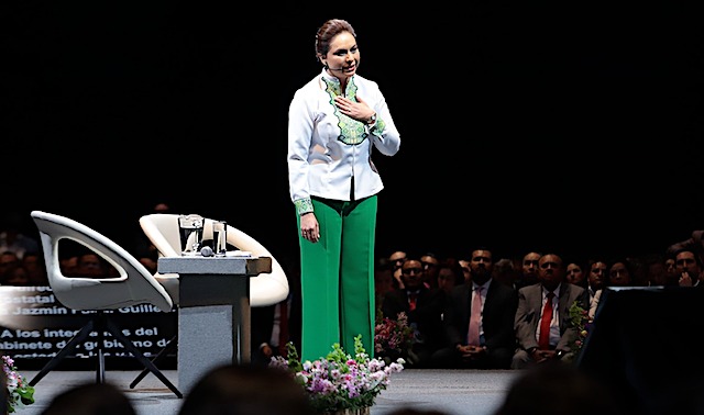 “Desde el Corazón”, con 12 latidos, rinde Gaby Bonilla informe de actividades