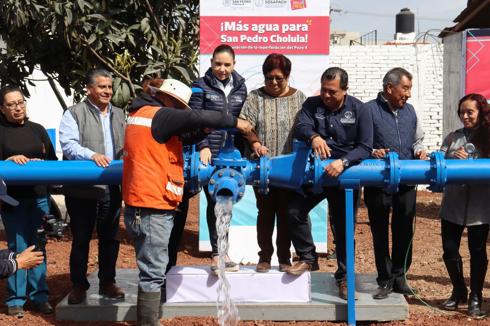Más agua para cholula Paola Angon cumple inaugurando el pozo 4