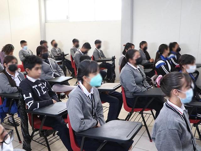 1.3 millones de escolares retornan a clases el 8 de enero
