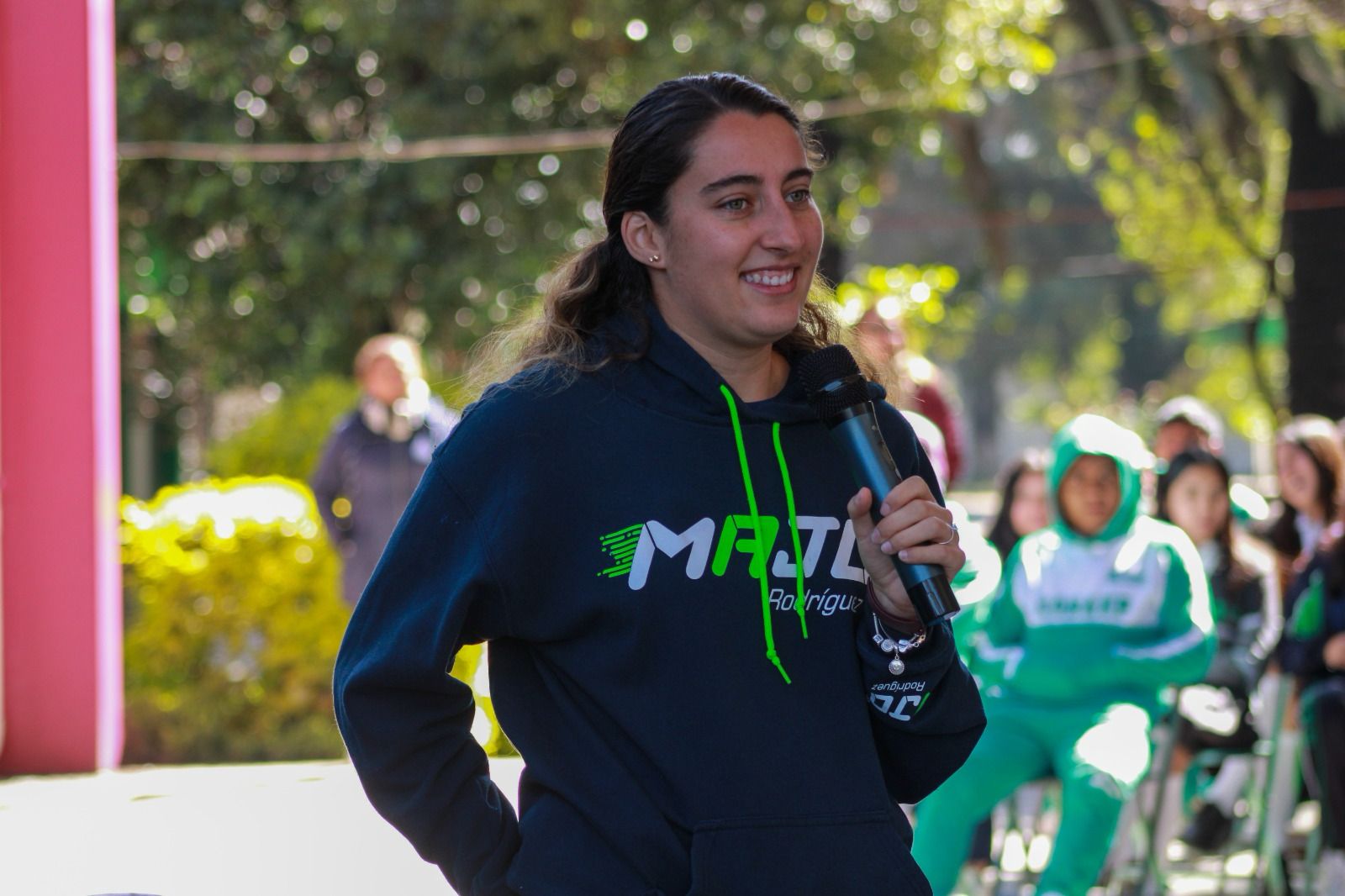 «Detrás del casco no existe género»: Majo Rodríguez, piloto poblana de carreras