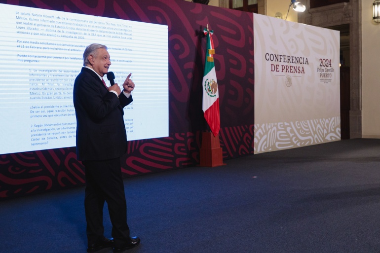 «Extranjeros usan medios de comunicación para manipular»: AMLO