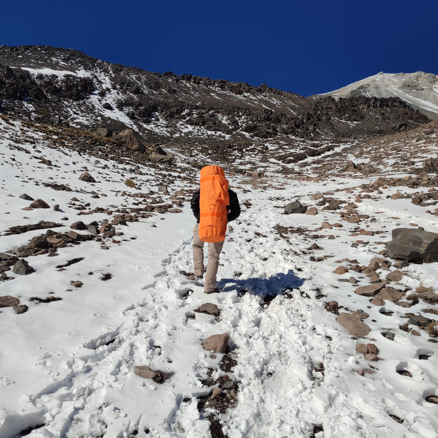Gobierno estatal localiza a alpinista desaparecido en Pico de Orizaba