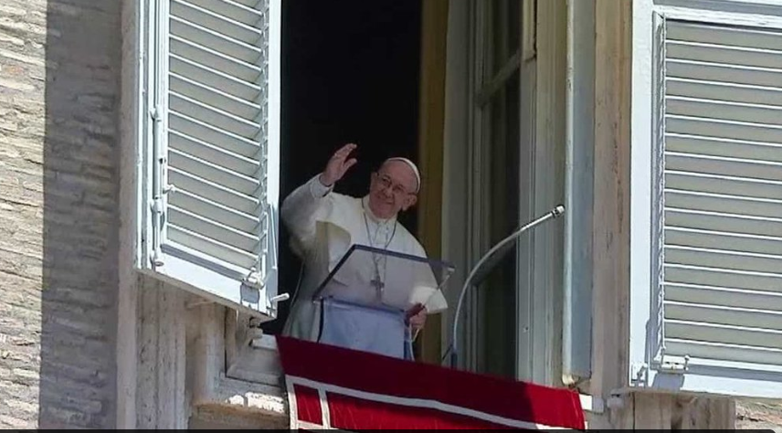 En Cuaresma, pide el Papa Francisco “¡abrámonos a la luz de Jesús! Él es amor y vida sin fin». 