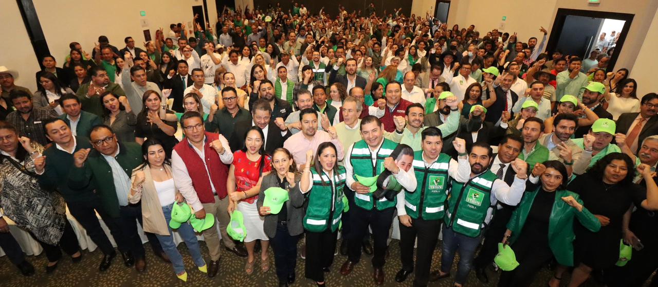 En la casa del Verde le dan su constancia de candidato a Alejandro Armenta