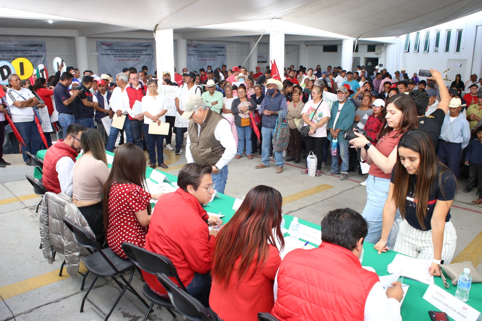 Se registran aspirantes del PRI a cargos de elección popular