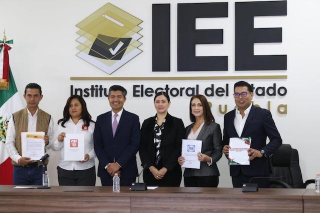 Partidos de la Alianza Opositora registraron  ante IEE sus plataformas electorales
