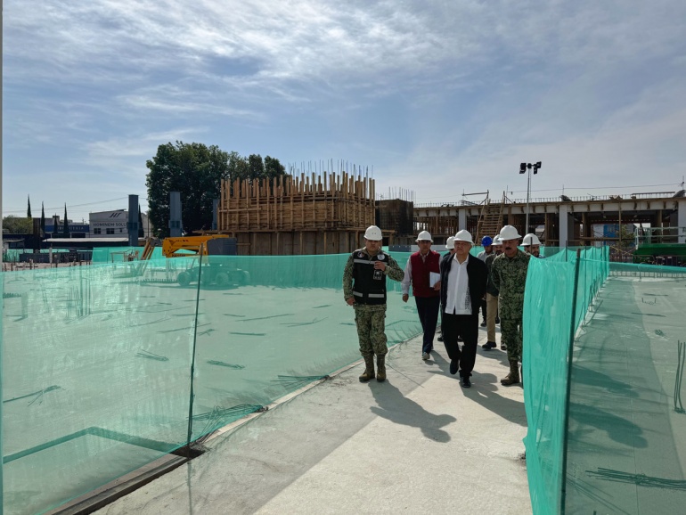 AMLO recorre hospitales en Puebla y Tlaxcala; sana alimentación y ejercicio previenen comorbilidades, asegura