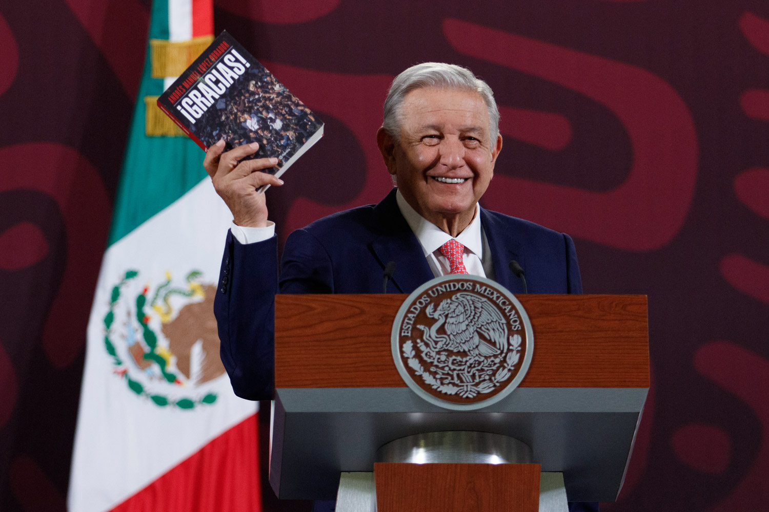 Se atienden solicitudes de protección a candidatas y candidatos: AMLO