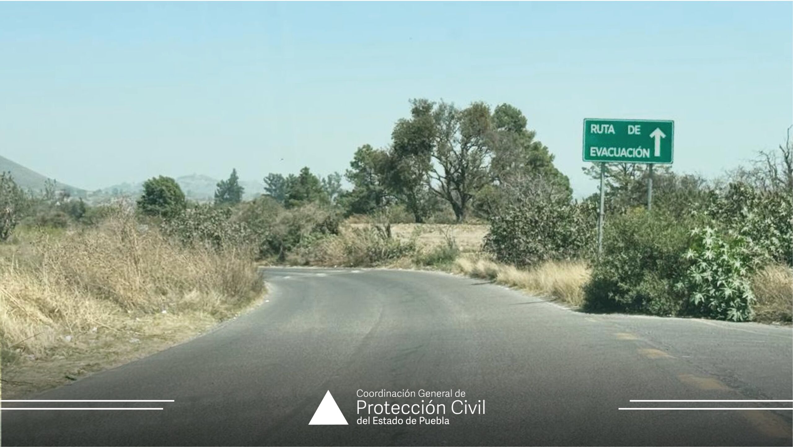 Autoridades de los 3 niveles se reúnen con habitantes de Xalizintla por ceniza volcánica