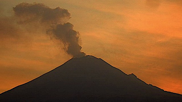 Sigue el Volcán Popocatépetl causando estragos en la salud, 21 poblanos han sido atendidos