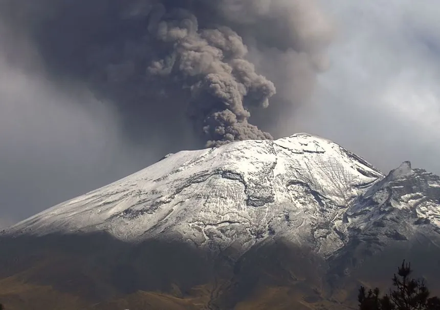 CENAPRED registró 47 exhalaciones y mil 161 minutos de tremor