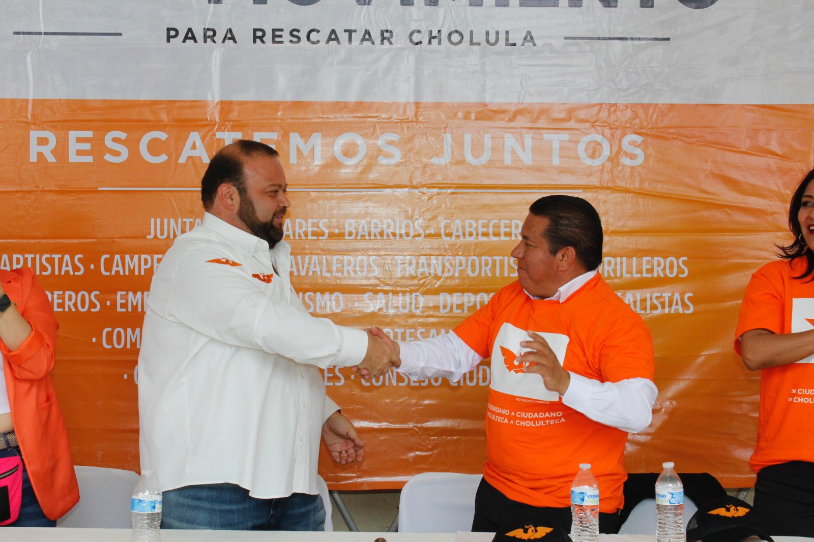 Candidato de Nueva Alianza declina en favor de Isauro López