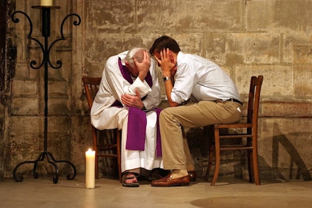 “Donarse a los demás es lo que más acerca a Dios” recuerda el Papa a los sacerdotes.