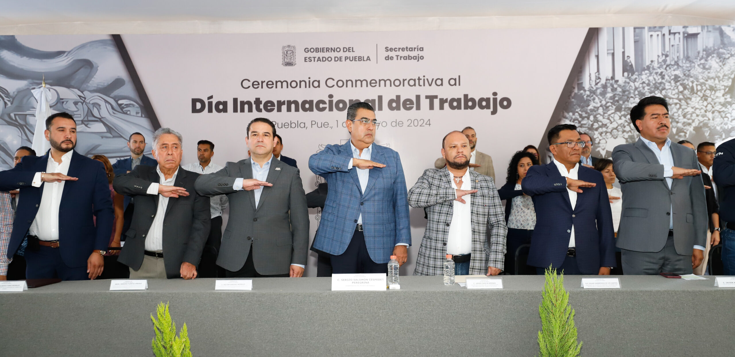 Preside Sergio Salomón ceremonia conmemorativa al Día Internacional del Trabajo.