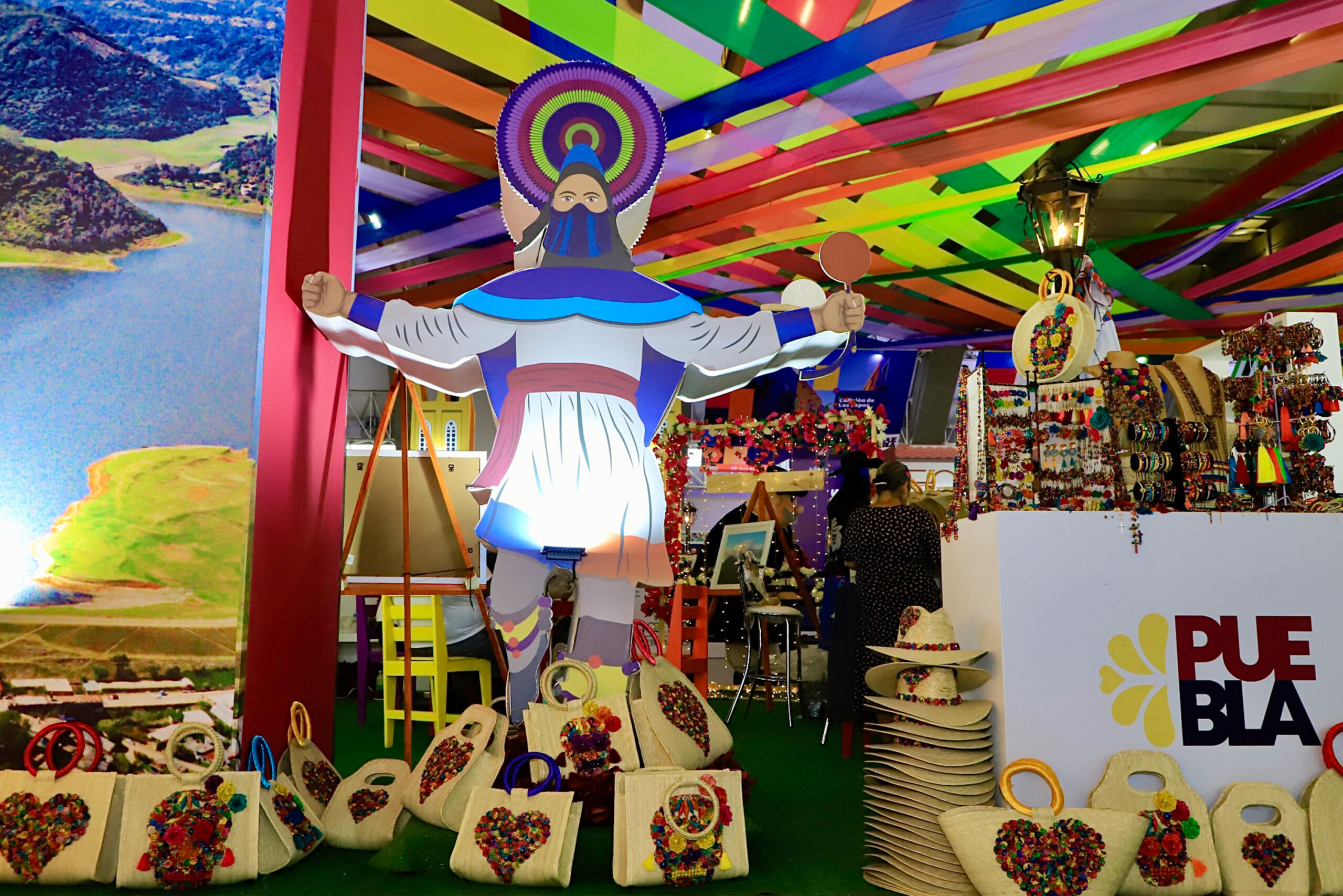 Ofrece Feria de Puebla actividades artesanales y de música tradicional