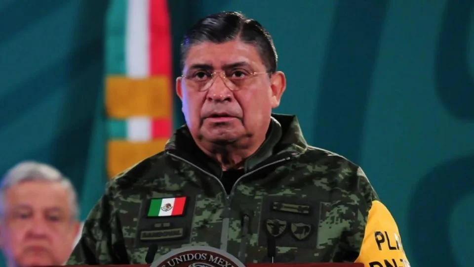 Hackean cuenta de titular de Sedena, Luis Cresencio Sandoval