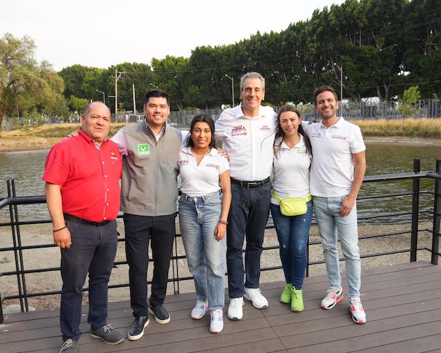 Pepe Chedraui, primer candidato a la alcaldía en firmar compromisos en pro de la niñez
