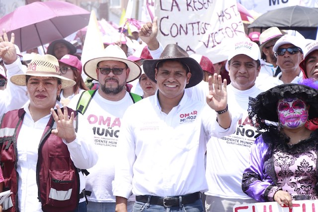 Omar Muñoz cerrará fuerte su campaña; En caminata reúne a 4 mil personas