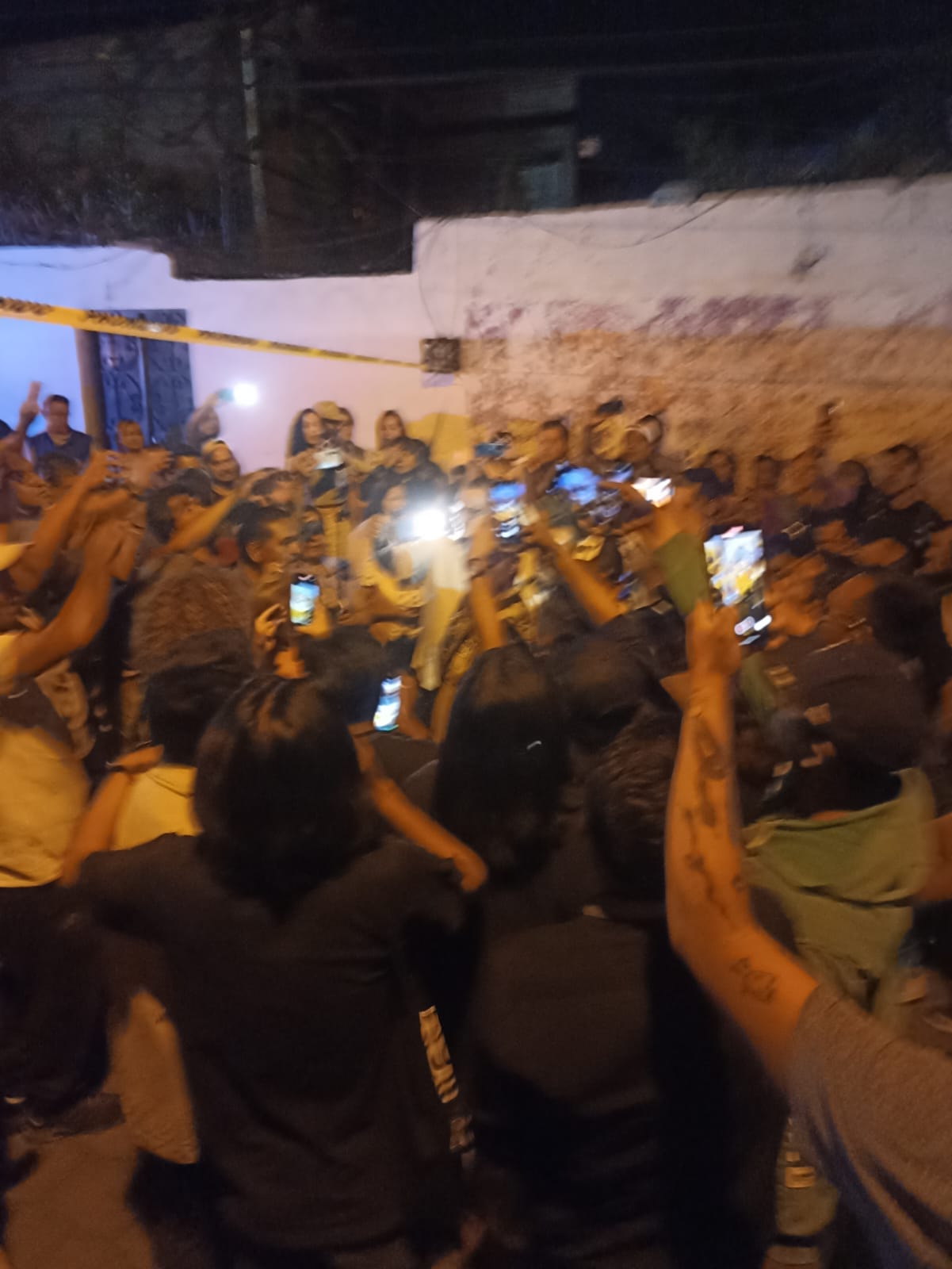 Piden cordura luego de violencia contra capacitador electoral