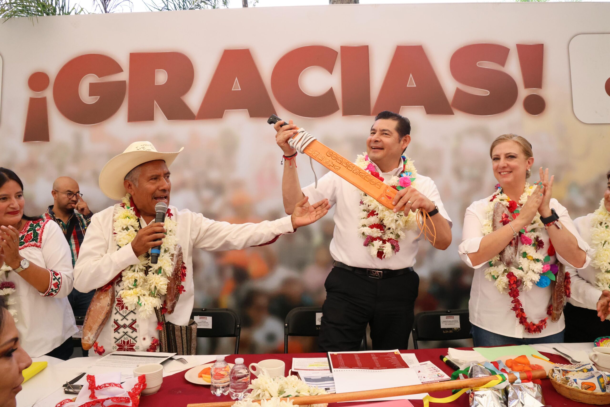 Justicia a los pueblos originarios de Puebla refrenda Armenta