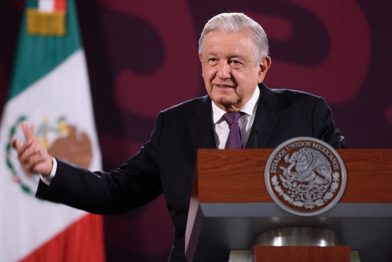 AMLO llama a esperar investigaciones sobre detención de Ismael Zambada y Joaquín Guzmán López