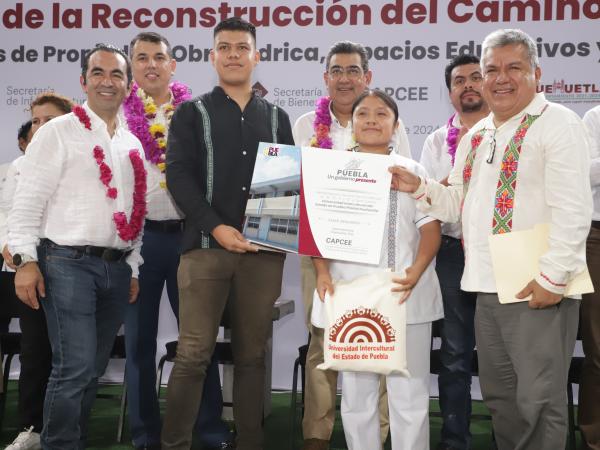 Inaugura Sergio Salomón reconstrucción de base hidráulica del camino Olintla- Huehuetla
