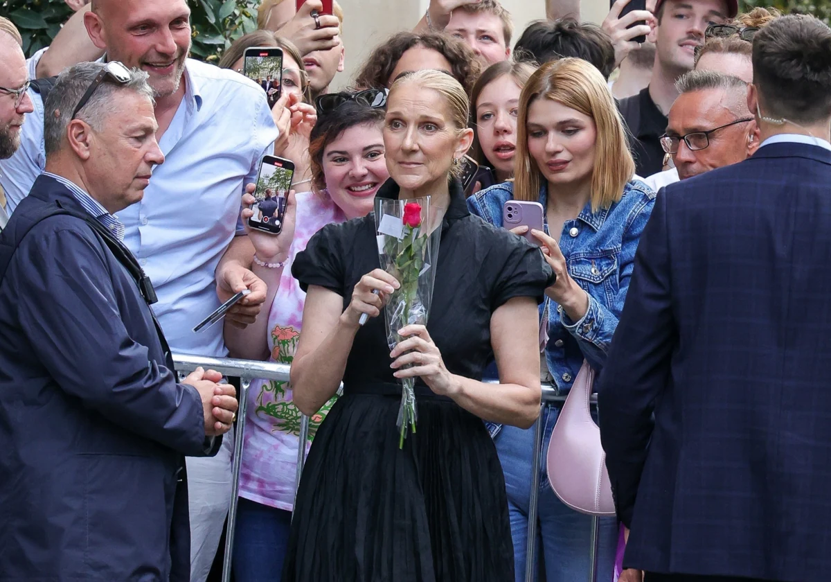 Celine Dion canta en ceremonia de inaguración París 2024