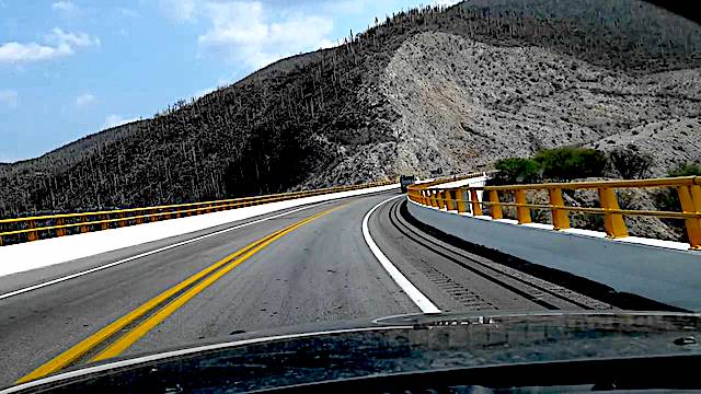 Carreteras y autopistas seguras se propone Armenta en su gobierno