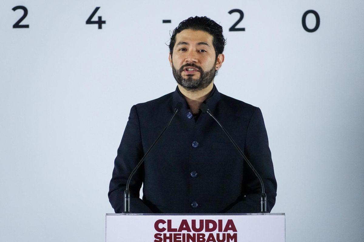 Marath Bolaños López queda como secretario de Trabajo