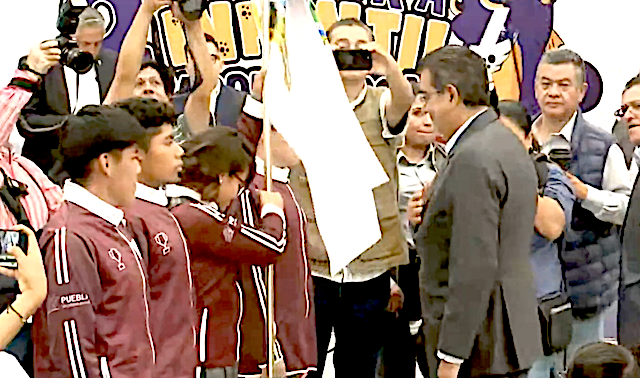 Abanderan a delegación poblana rumbo a los Paranacionales CONADE 2024