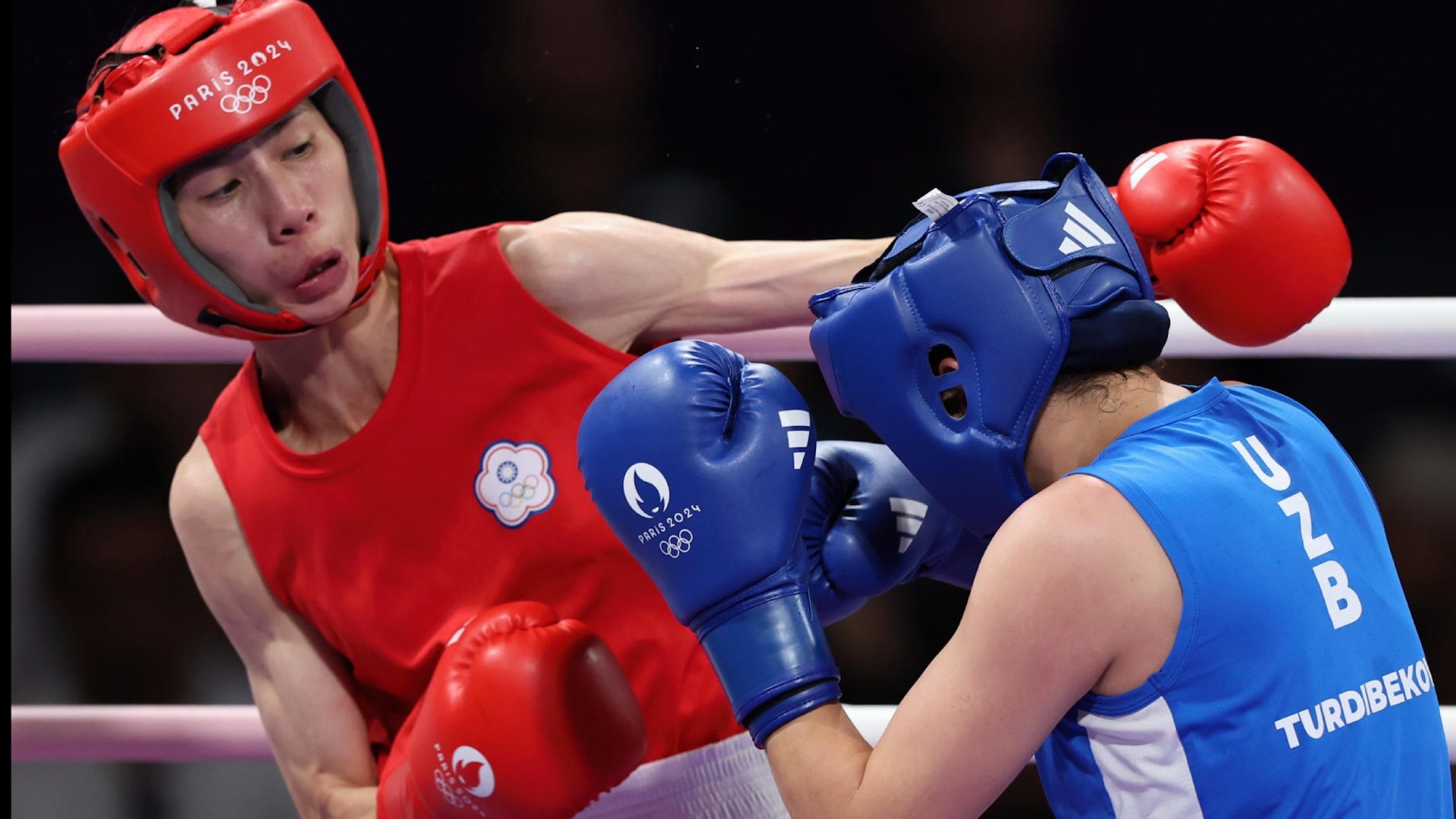 Lin Yu Ting, inmersa en polémica de género, avanza a cuartos de final