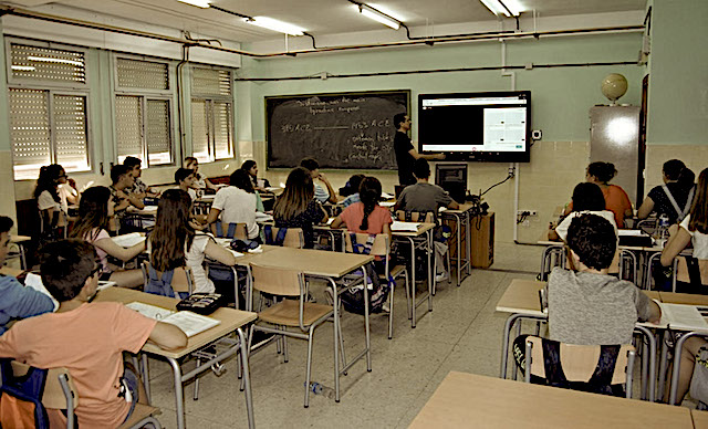 Asumir con responsabilidad Estado, Maestros y Padres de familia, la tarea educativa, pide la UNPF