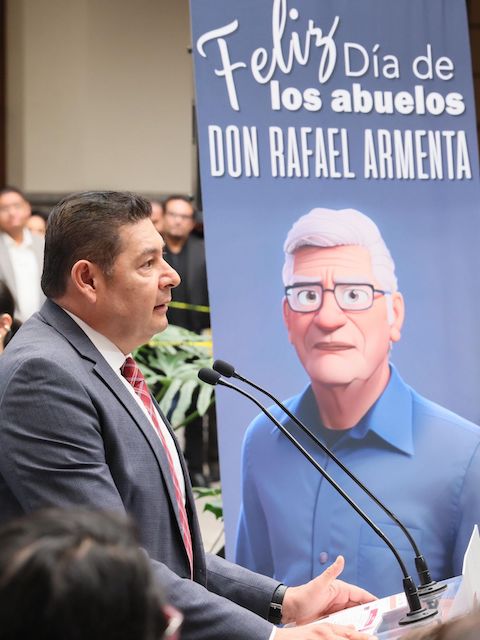 «Adultos mayores serán prioridad»:  Armenta