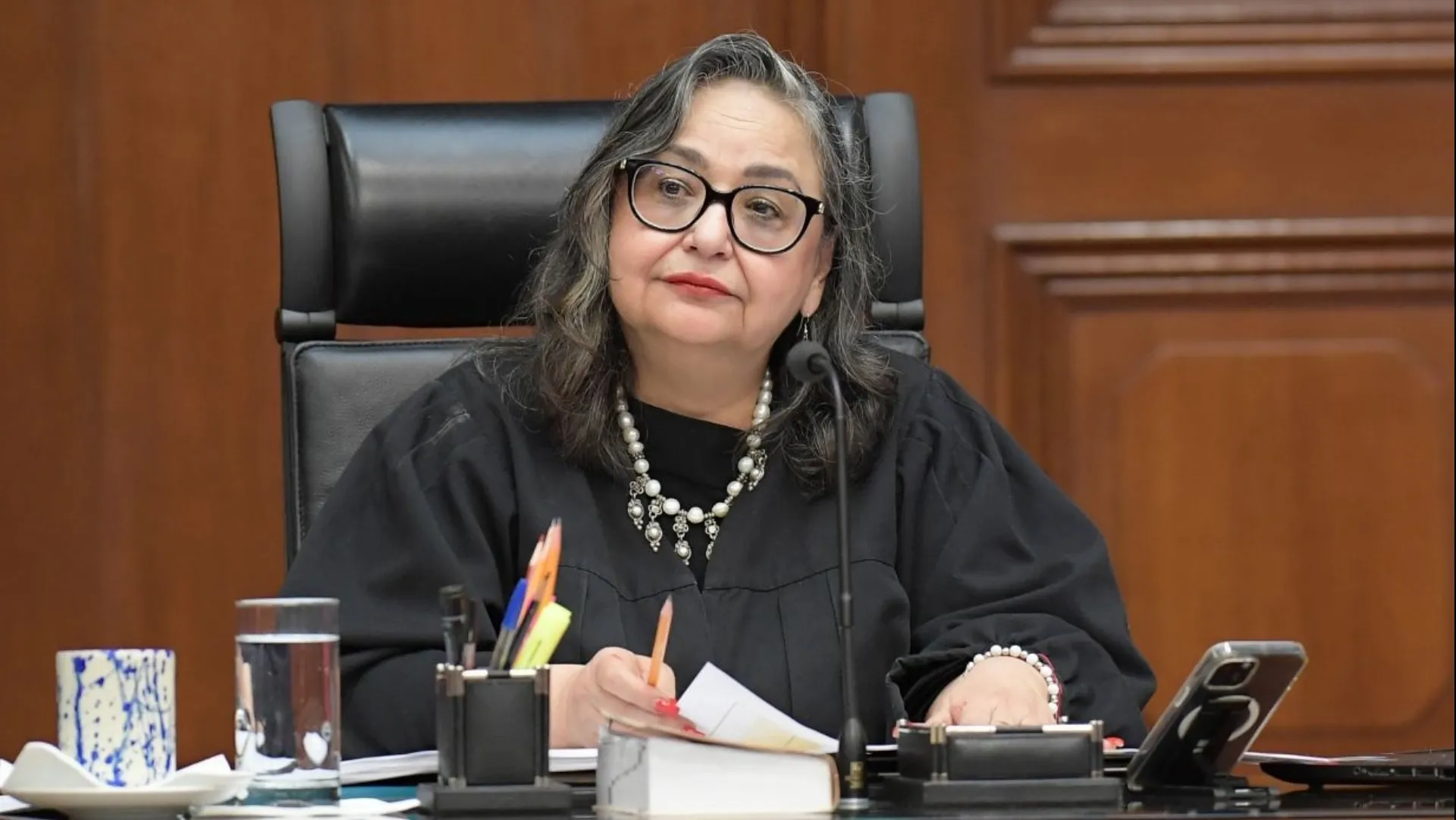 AMLO exige juicio político contra Norma Piña por expedientes de impuestos no resueltos