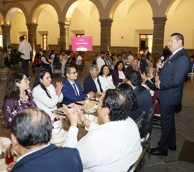 Armenta anunció la creación del Centro Estatal de Estudios Municipales