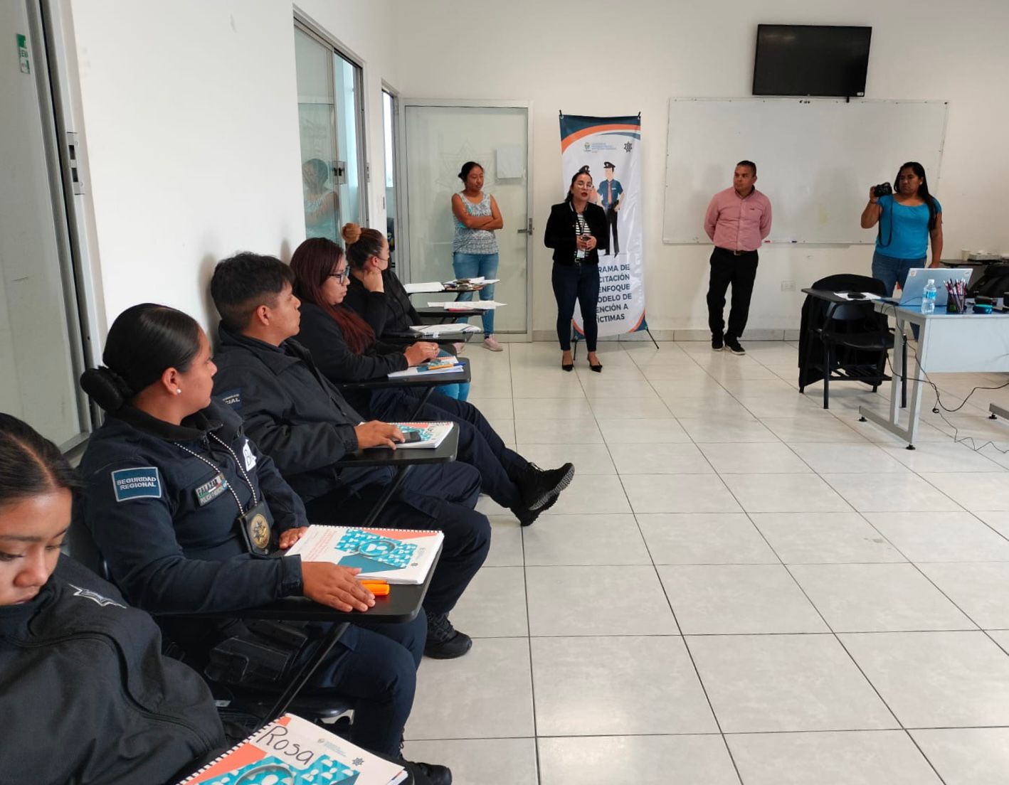 Lupita Cuautle, iniciará su gobierno con policías mejor capacitados