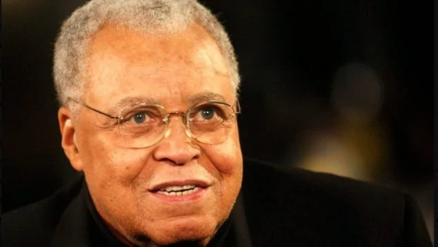 Fallece el actor James Earl Jones, voz de Darth Vadher y de Mufasa 