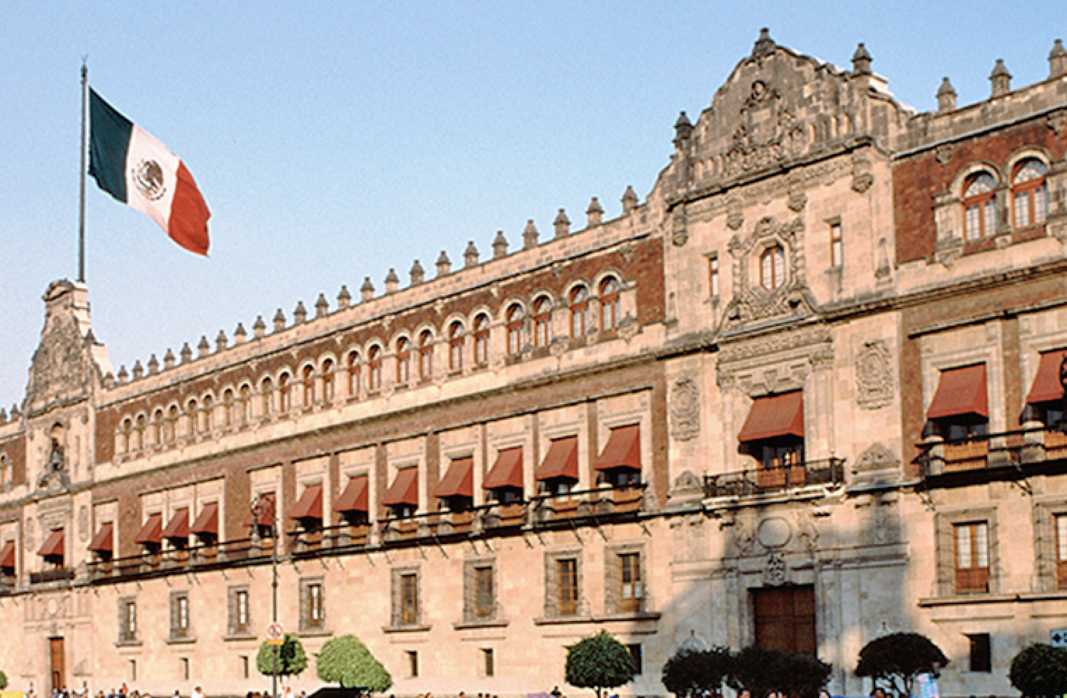 Jesús Ramírez, César Yañez, Santiago Nieto y Taibo, fueron ratificados en sus cargos; Claudia Sheinbaum dio a conocer 35 nombramientos