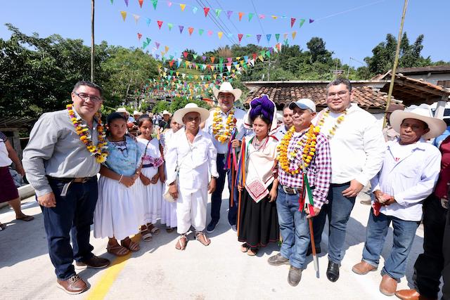 Llama Sergio Salomón a mantener a Puebla unida