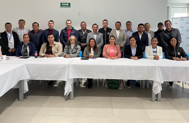  Reunión de Alianza Regional de Empresas en Granjas Carroll de México con autoridades entrantes