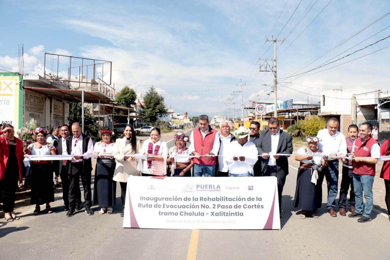 Sergio Salomón y Tonantzin Fernández inauguraron trabajos de rutas de evacuación del Popocatépetl
