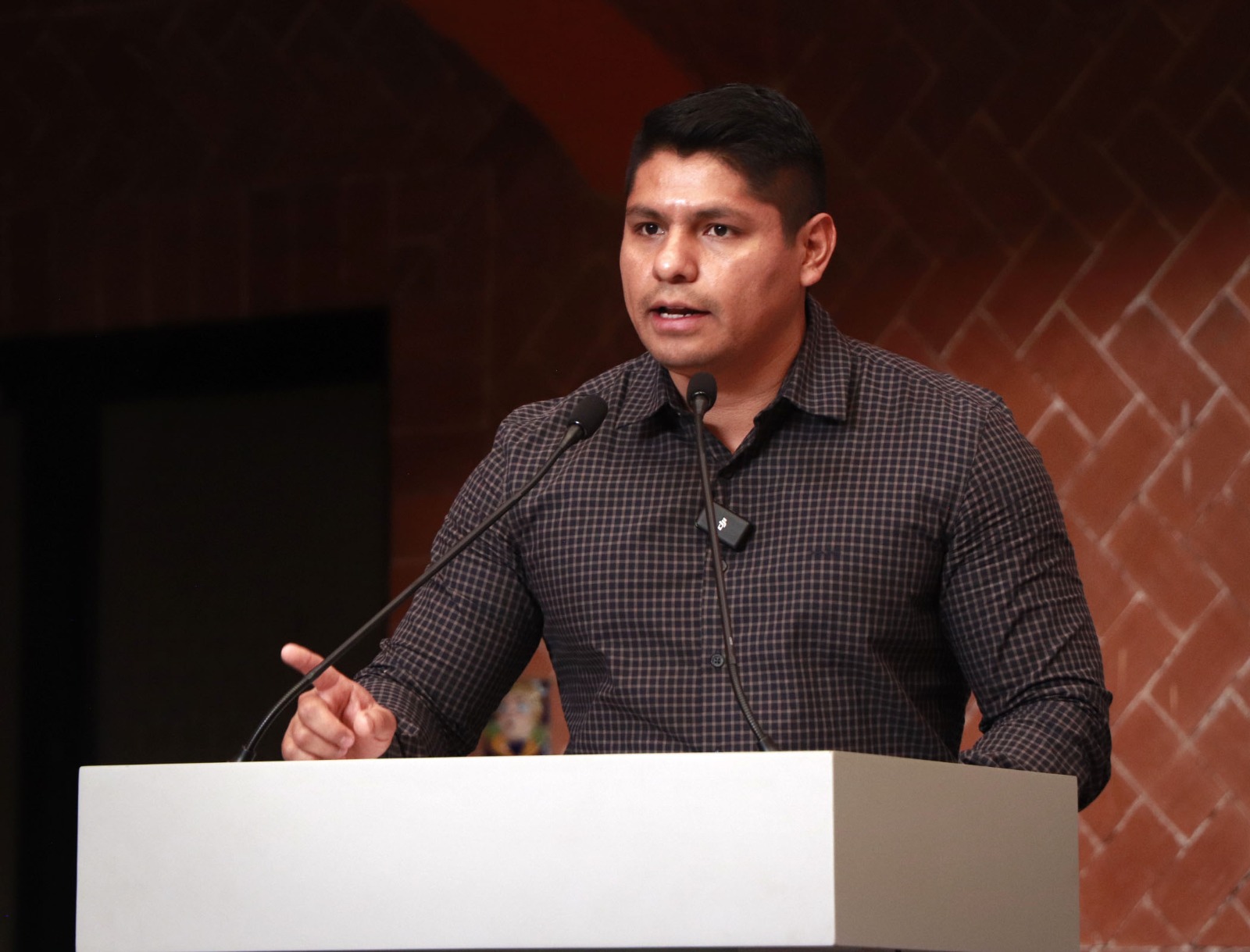 El cambio no es mágico, se construye entre sociedad y Gobierno: Omar Muñoz