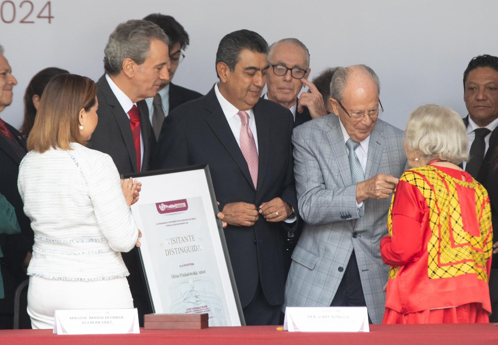 Gobierno de la Ciudad se une al 2° Festival Revolucionario y a la entrega de la medalla «Carmen Serdán» a Elena Poniatowska