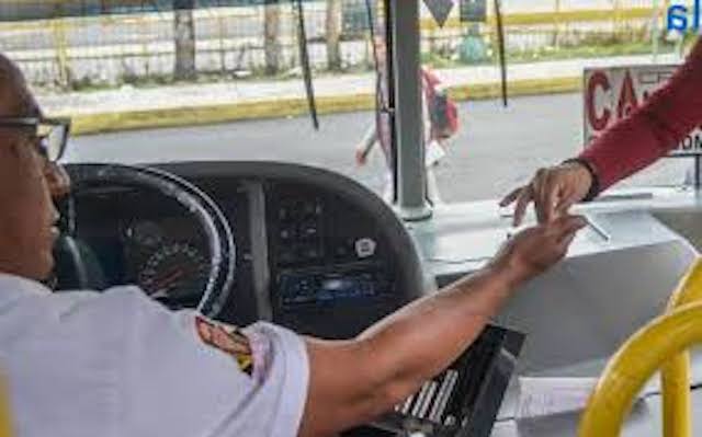 Javier Aquino, responde claro y fuerte a permisionarios del transporte