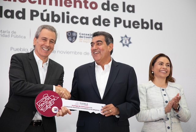 Gobierno del Estado da al alcalde Pepe Chedraui 30 patrullas 