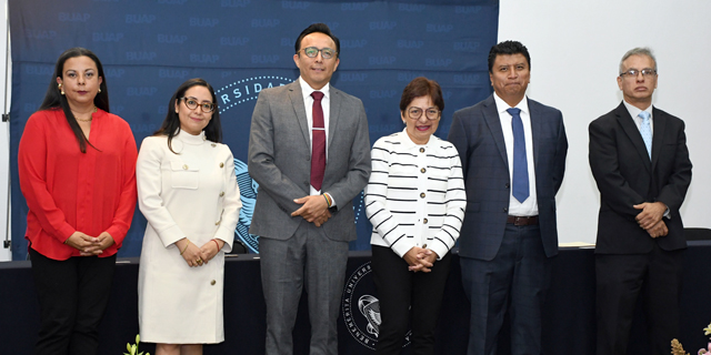 Lilia Cedillo preside Cuarto Informe de Labores de la Facultad de Economía