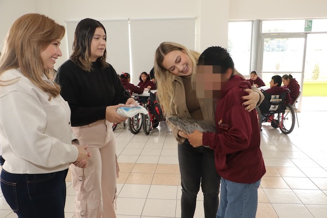 El gesto de solidaridad de Ceci y sus hijas en Casa de Ángeles