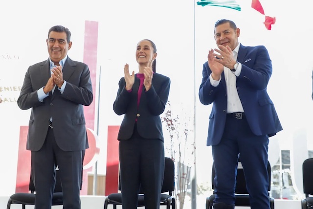 Histórica Imagen de Presidenta  Sheinbaum y dos Gobernadores