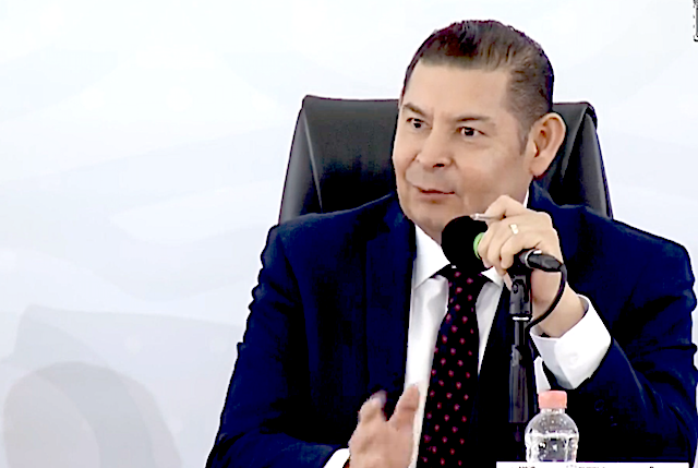 «Gobierno dará todo el respaldo a policías por combatir delincuencia»: Armenta