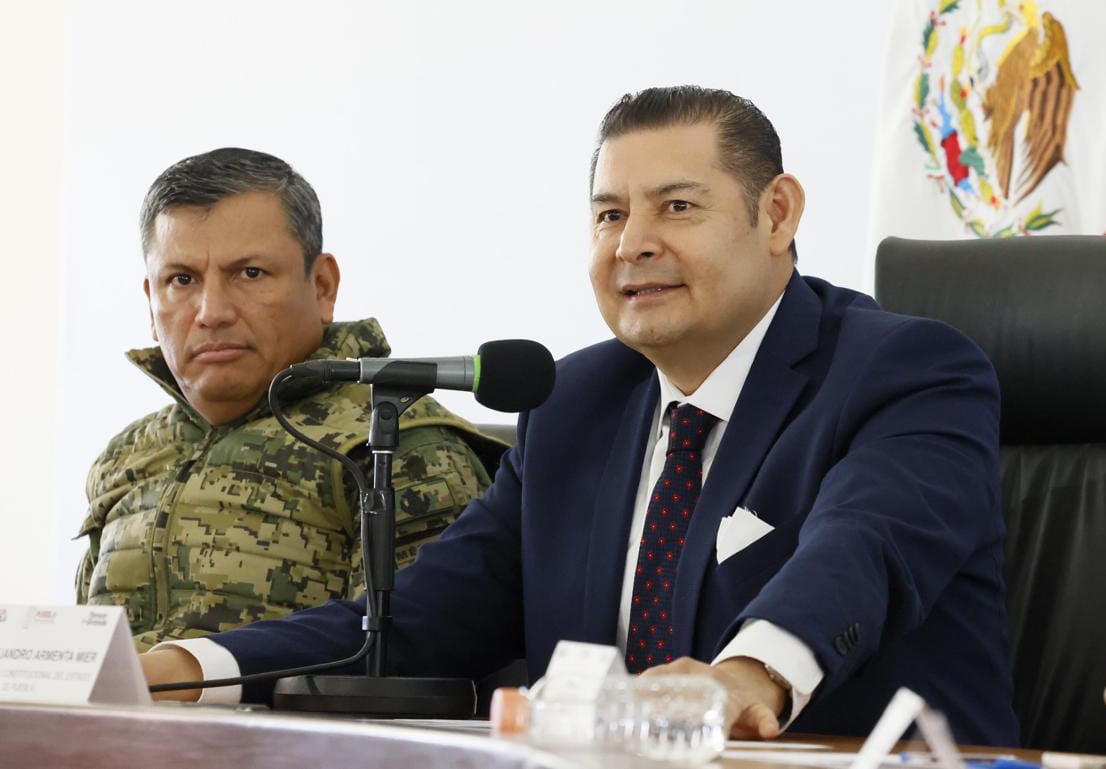 Amenaza el Gobernador Alejandro Armenta regresar a la cancha de futbol